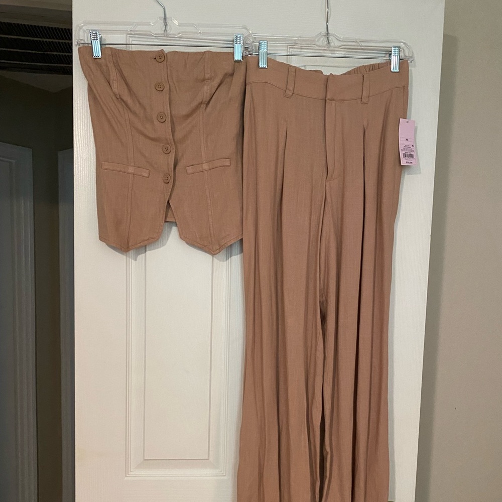 Women's Tan Wide-Leg Pants